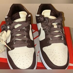 NEVER WORN Women’s Nike Dunk low. Size 7. Original box!